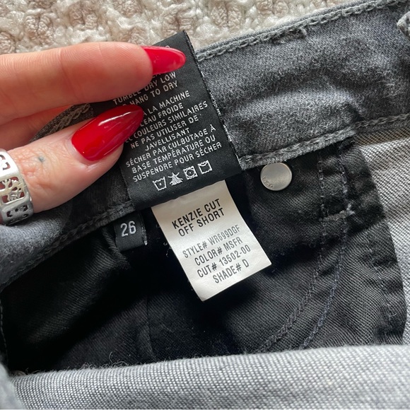 Size 26 Hudson Kenzie Cut Off Shorts - Picture 7 of 7